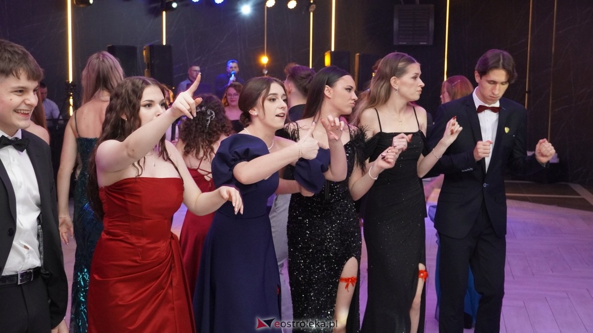  Studniówka w I LO w Ostrołęce [18.01.2025] - zdjęcie #48 - eOstroleka.pl