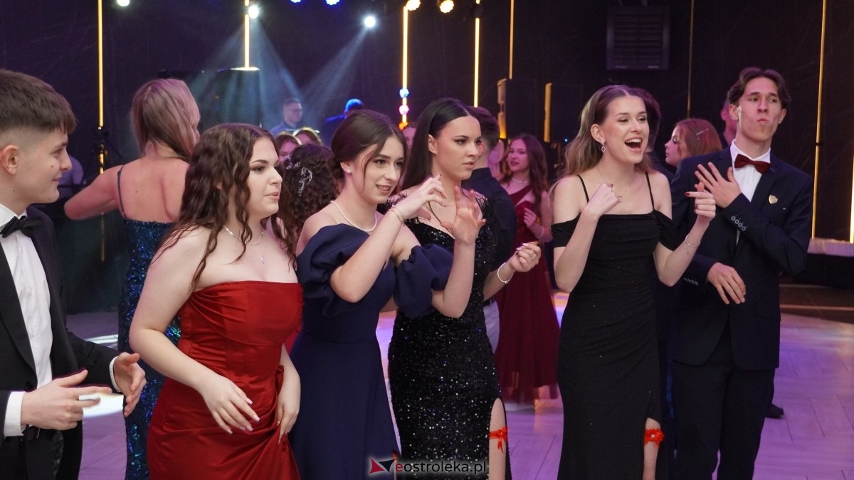  Studniówka w I LO w Ostrołęce [18.01.2025] - zdjęcie #47 - eOstroleka.pl