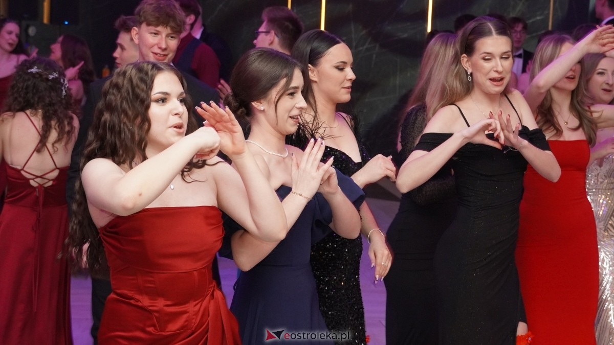  Studniówka w I LO w Ostrołęce [18.01.2025] - zdjęcie #39 - eOstroleka.pl