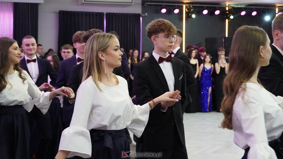  Studniówka w I LO w Ostrołęce [18.01.2025] - zdjęcie #418 - eOstroleka.pl