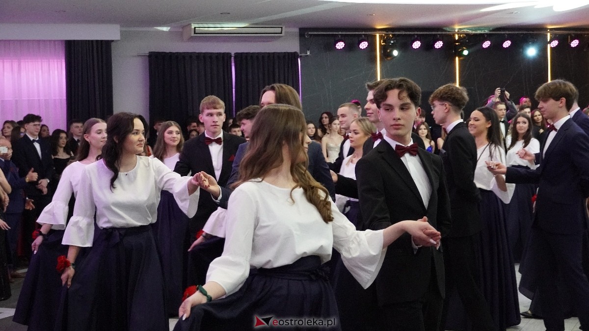  Studniówka w I LO w Ostrołęce [18.01.2025] - zdjęcie #413 - eOstroleka.pl