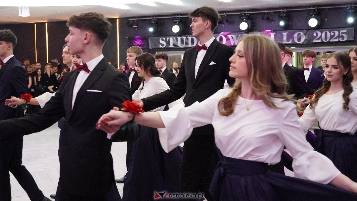  Studniówka w I LO w Ostrołęce [18.01.2025] - zdjęcie #409 - eOstroleka.pl