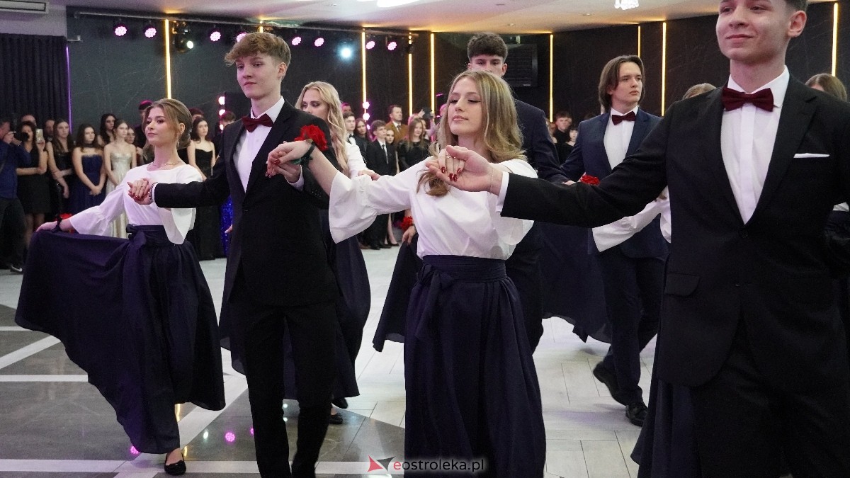 Studniówka w I LO w Ostrołęce [18.01.2025] - zdjęcie #404 - eOstroleka.pl