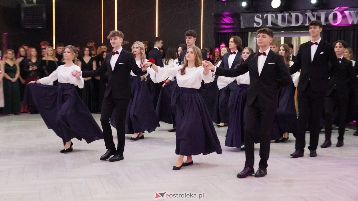  Studniówka w I LO w Ostrołęce [18.01.2025] - zdjęcie #395 - eOstroleka.pl