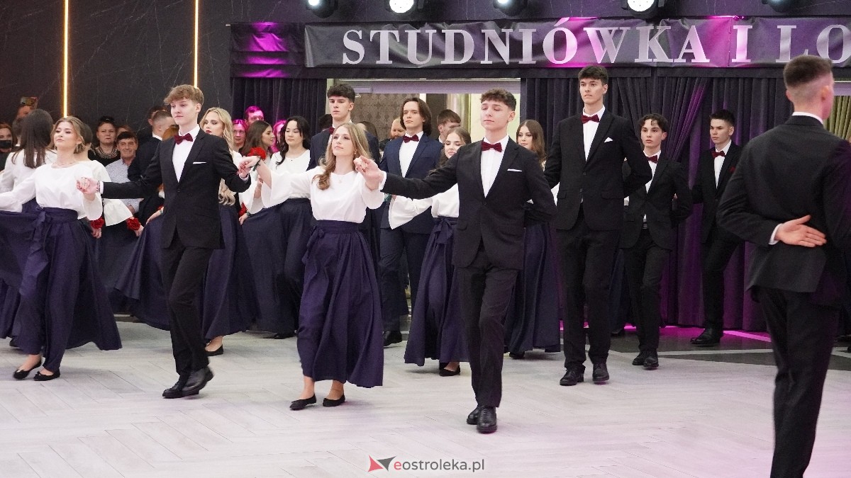  Studniówka w I LO w Ostrołęce [18.01.2025] - zdjęcie #393 - eOstroleka.pl