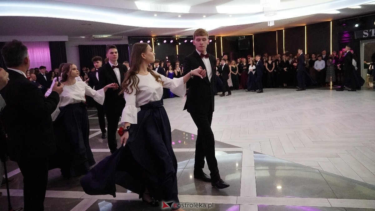  Studniówka w I LO w Ostrołęce [18.01.2025] - zdjęcie #389 - eOstroleka.pl