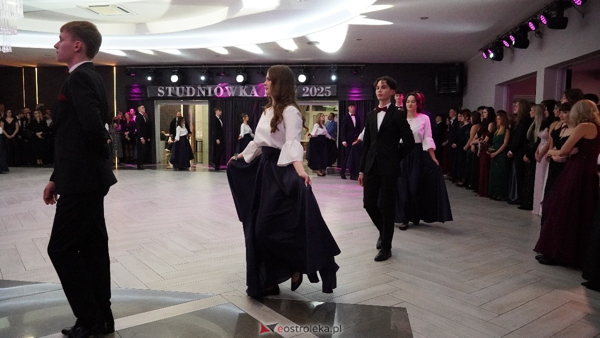  Studniówka w I LO w Ostrołęce [18.01.2025] - zdjęcie #384 - eOstroleka.pl