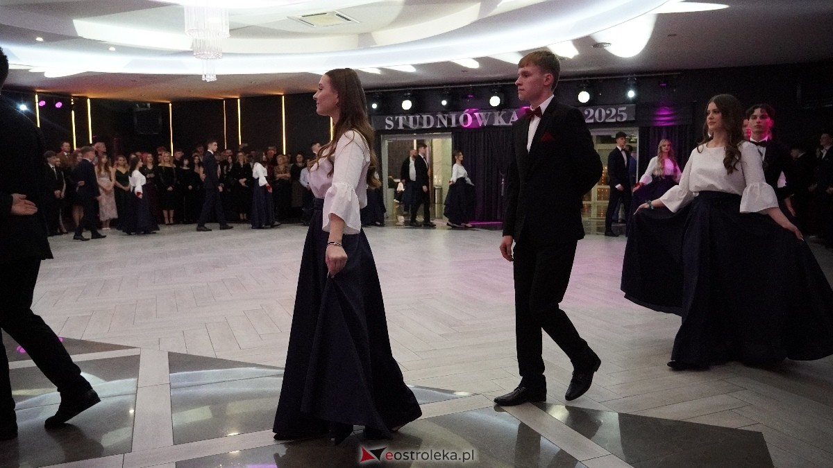  Studniówka w I LO w Ostrołęce [18.01.2025] - zdjęcie #382 - eOstroleka.pl