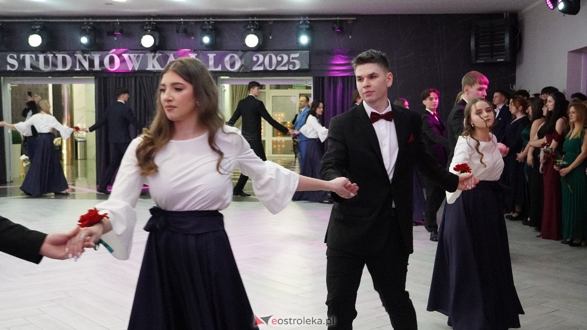  Studniówka w I LO w Ostrołęce [18.01.2025] - zdjęcie #368 - eOstroleka.pl
