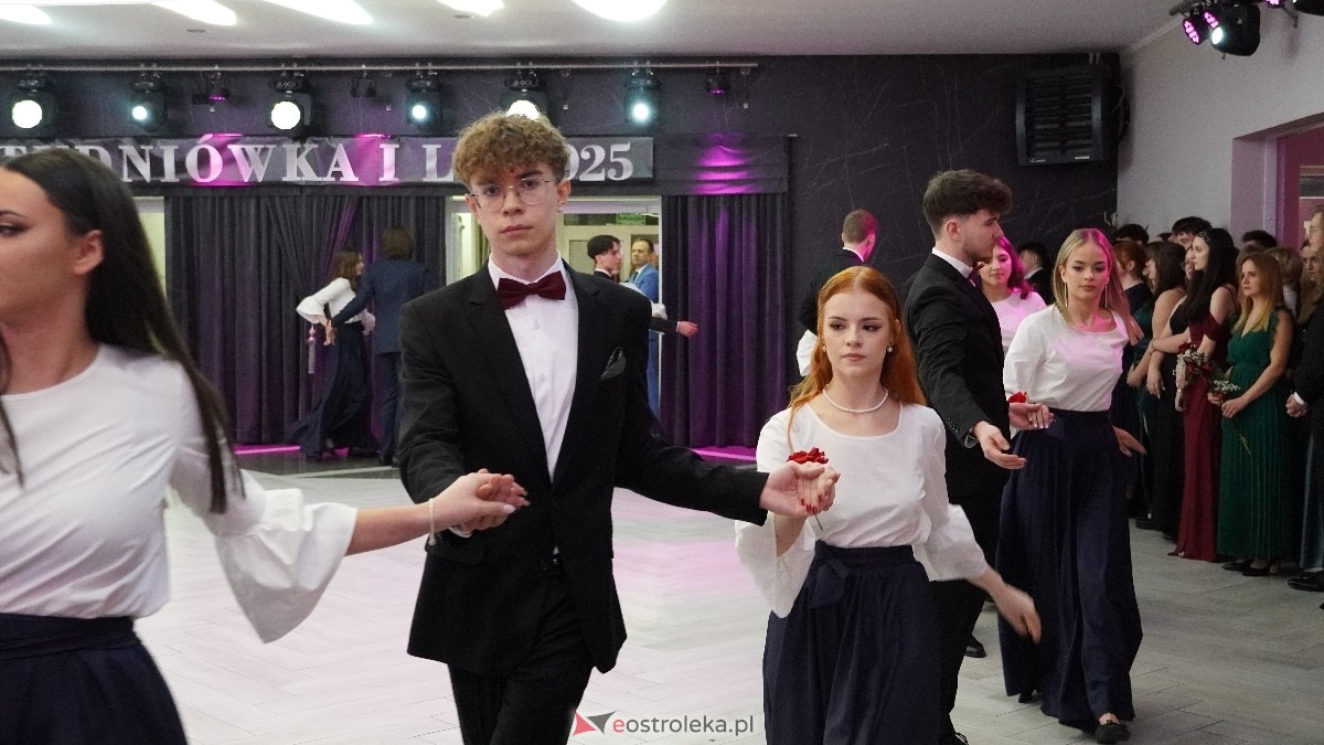  Studniówka w I LO w Ostrołęce [18.01.2025] - zdjęcie #358 - eOstroleka.pl