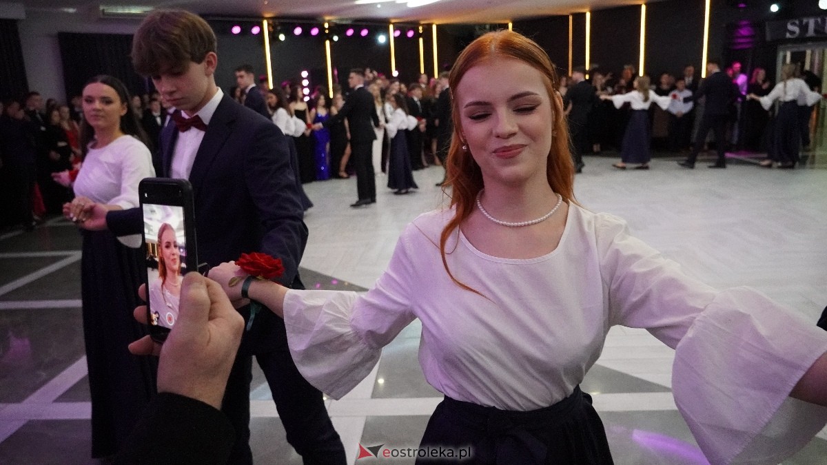  Studniówka w I LO w Ostrołęce [18.01.2025] - zdjęcie #347 - eOstroleka.pl