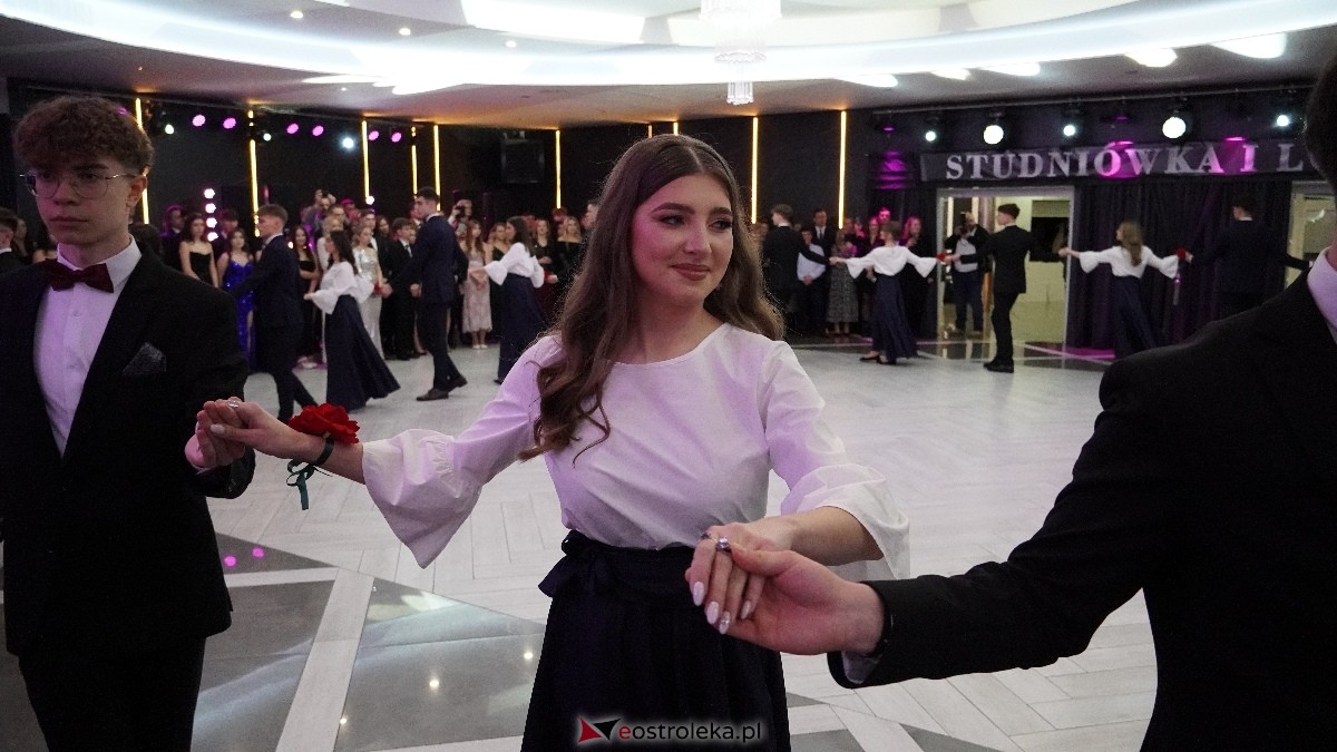  Studniówka w I LO w Ostrołęce [18.01.2025] - zdjęcie #339 - eOstroleka.pl