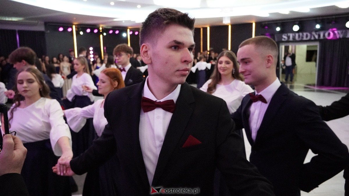  Studniówka w I LO w Ostrołęce [18.01.2025] - zdjęcie #335 - eOstroleka.pl