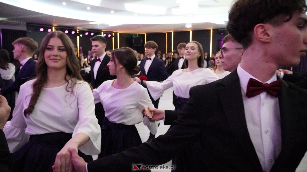  Studniówka w I LO w Ostrołęce [18.01.2025] - zdjęcie #329 - eOstroleka.pl