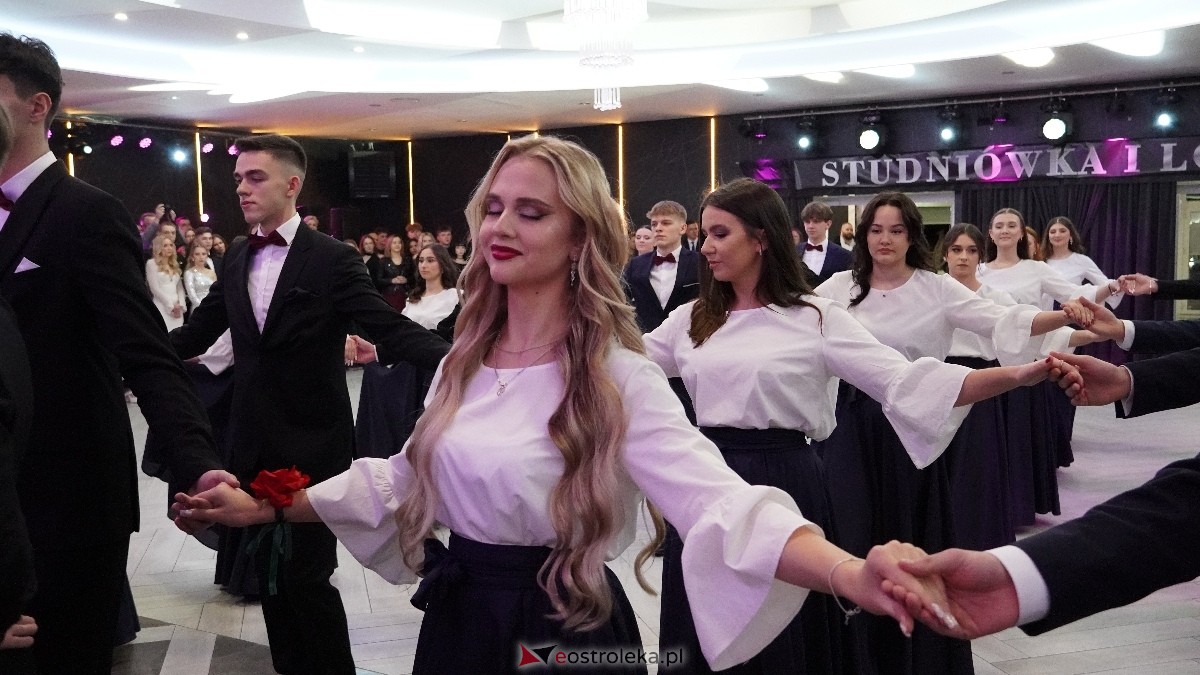  Studniówka w I LO w Ostrołęce [18.01.2025] - zdjęcie #323 - eOstroleka.pl