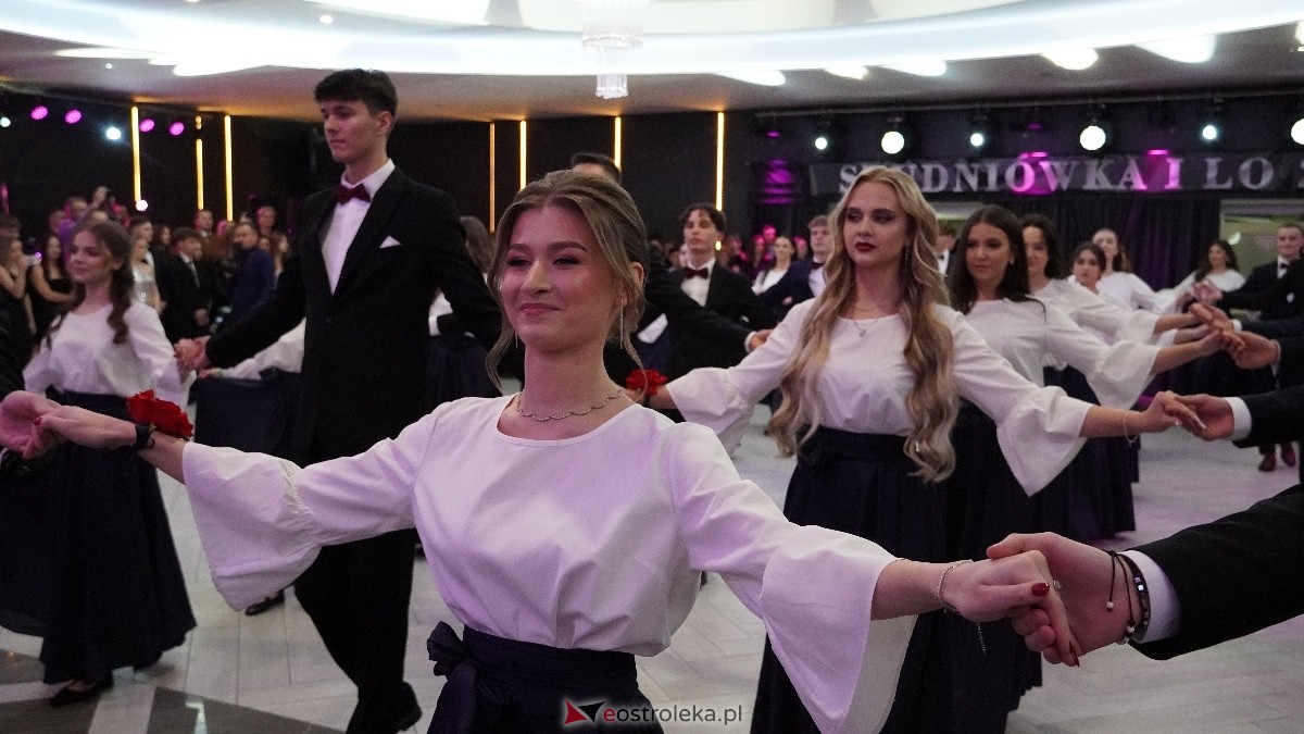  Studniówka w I LO w Ostrołęce [18.01.2025] - zdjęcie #321 - eOstroleka.pl