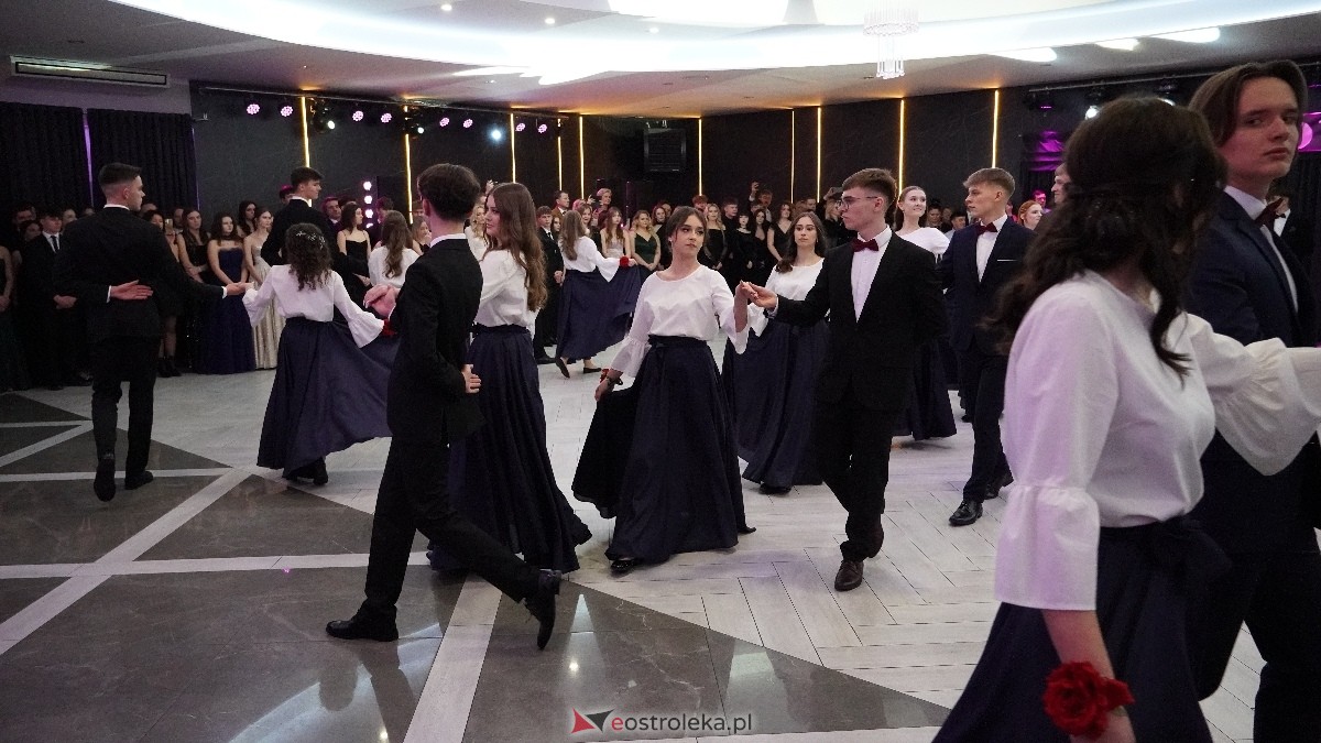  Studniówka w I LO w Ostrołęce [18.01.2025] - zdjęcie #285 - eOstroleka.pl