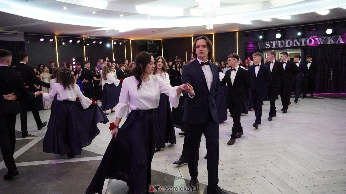  Studniówka w I LO w Ostrołęce [18.01.2025] - zdjęcie #277 - eOstroleka.pl