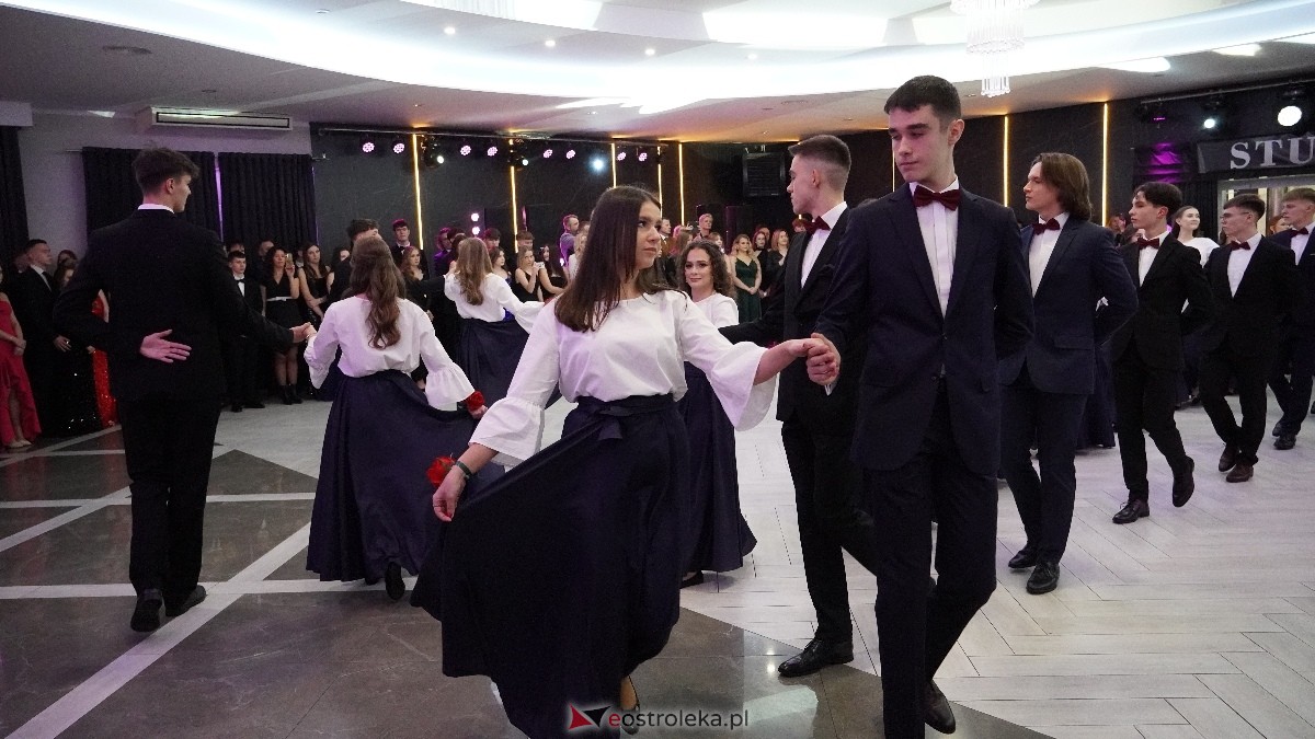  Studniówka w I LO w Ostrołęce [18.01.2025] - zdjęcie #271 - eOstroleka.pl