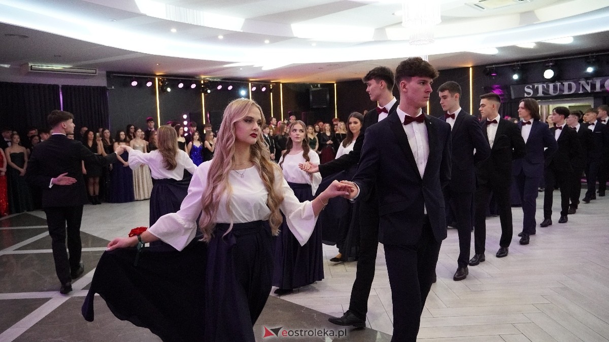  Studniówka w I LO w Ostrołęce [18.01.2025] - zdjęcie #268 - eOstroleka.pl