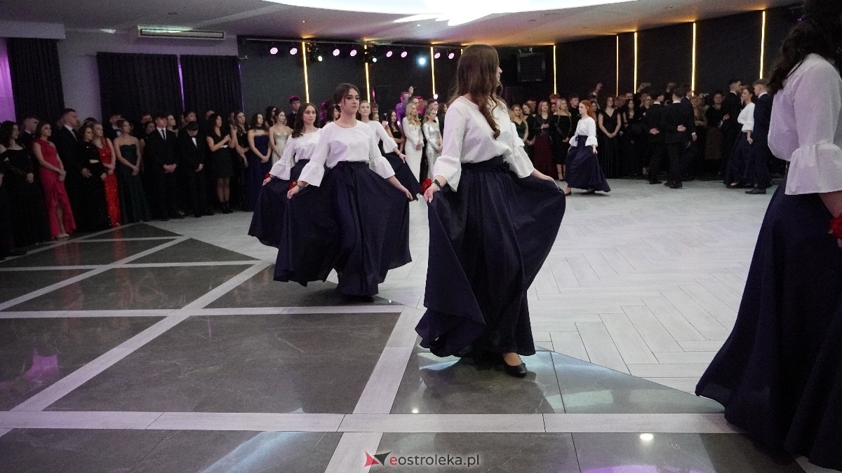  Studniówka w I LO w Ostrołęce [18.01.2025] - zdjęcie #381 - eOstroleka.pl