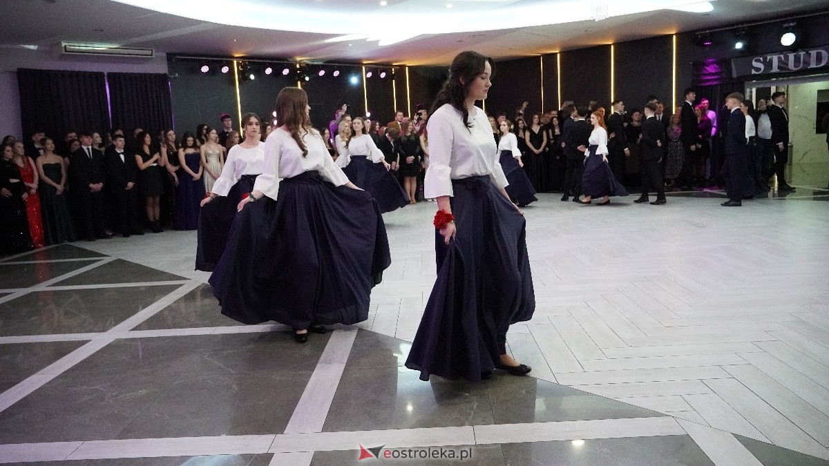  Studniówka w I LO w Ostrołęce [18.01.2025] - zdjęcie #379 - eOstroleka.pl