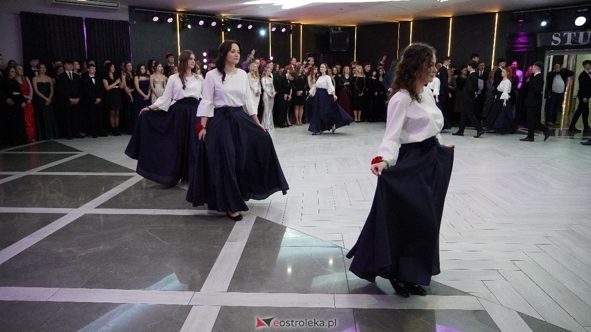  Studniówka w I LO w Ostrołęce [18.01.2025] - zdjęcie #377 - eOstroleka.pl