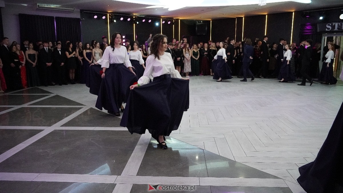  Studniówka w I LO w Ostrołęce [18.01.2025] - zdjęcie #375 - eOstroleka.pl