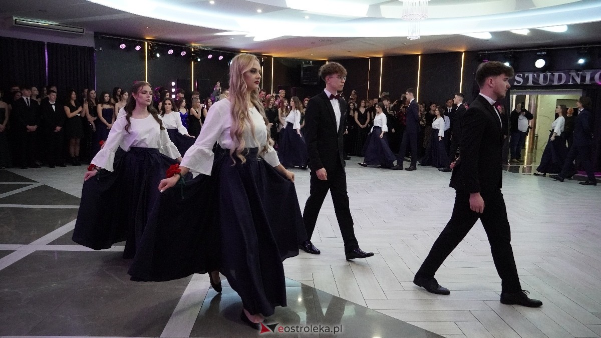  Studniówka w I LO w Ostrołęce [18.01.2025] - zdjęcie #367 - eOstroleka.pl