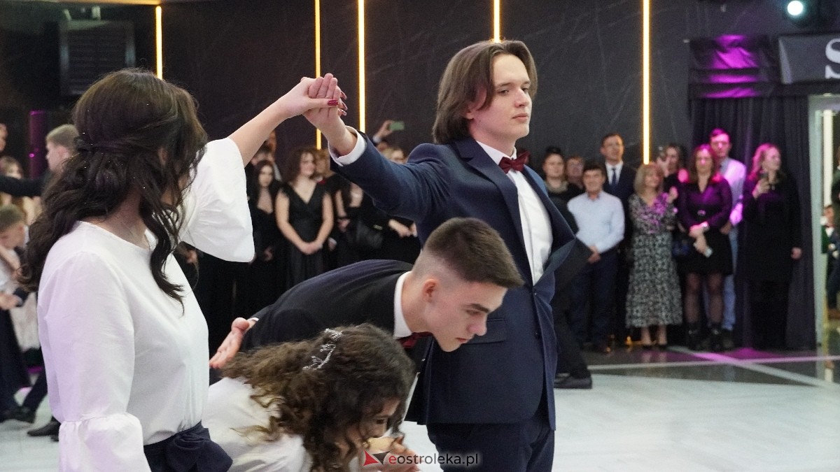  Studniówka w I LO w Ostrołęce [18.01.2025] - zdjęcie #363 - eOstroleka.pl