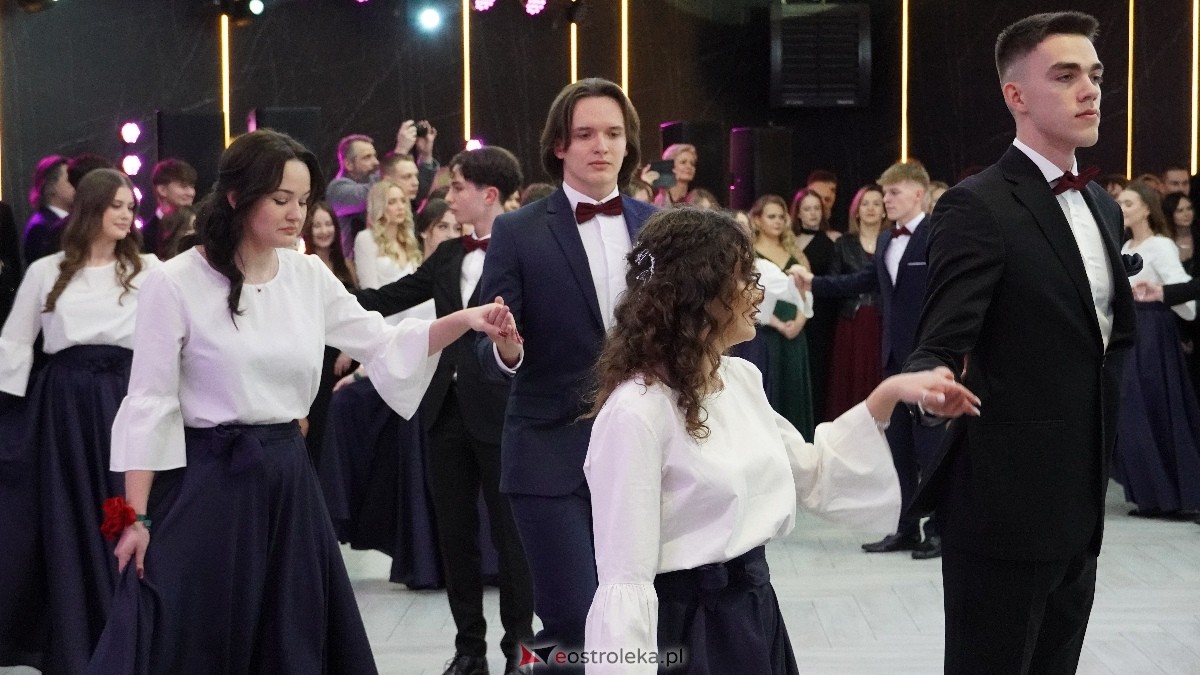  Studniówka w I LO w Ostrołęce [18.01.2025] - zdjęcie #356 - eOstroleka.pl