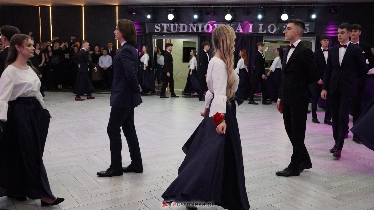  Studniówka w I LO w Ostrołęce [18.01.2025] - zdjęcie #352 - eOstroleka.pl