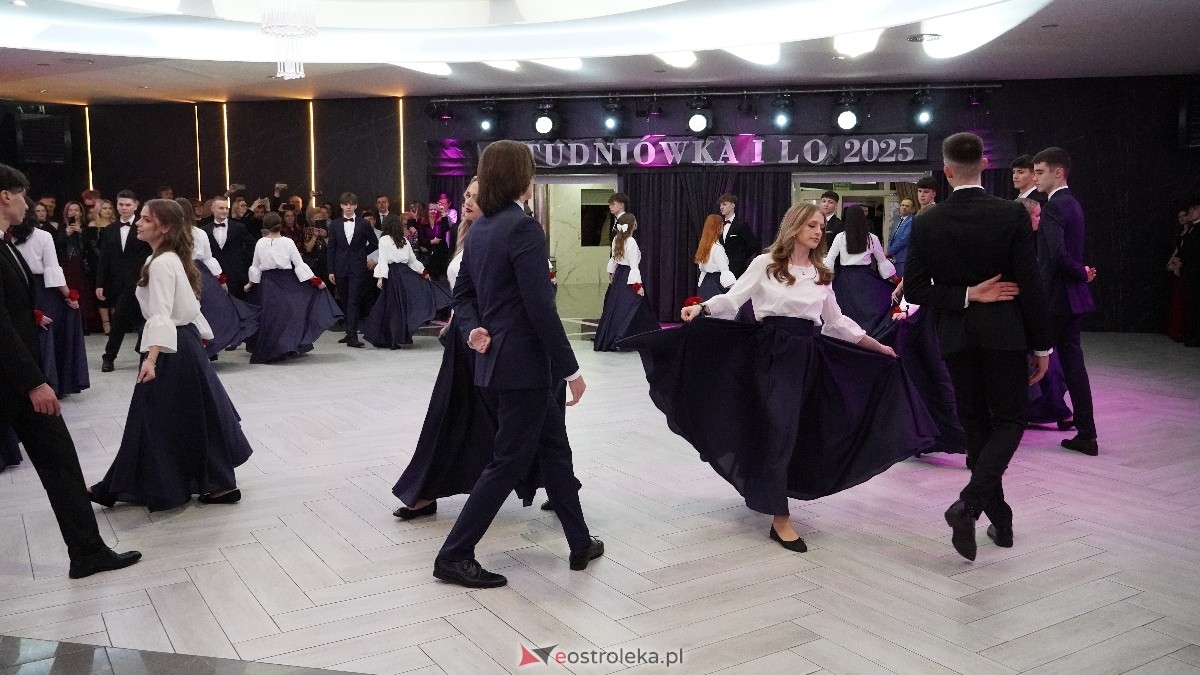  Studniówka w I LO w Ostrołęce [18.01.2025] - zdjęcie #346 - eOstroleka.pl