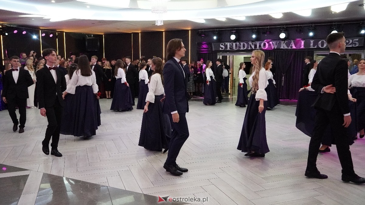  Studniówka w I LO w Ostrołęce [18.01.2025] - zdjęcie #344 - eOstroleka.pl