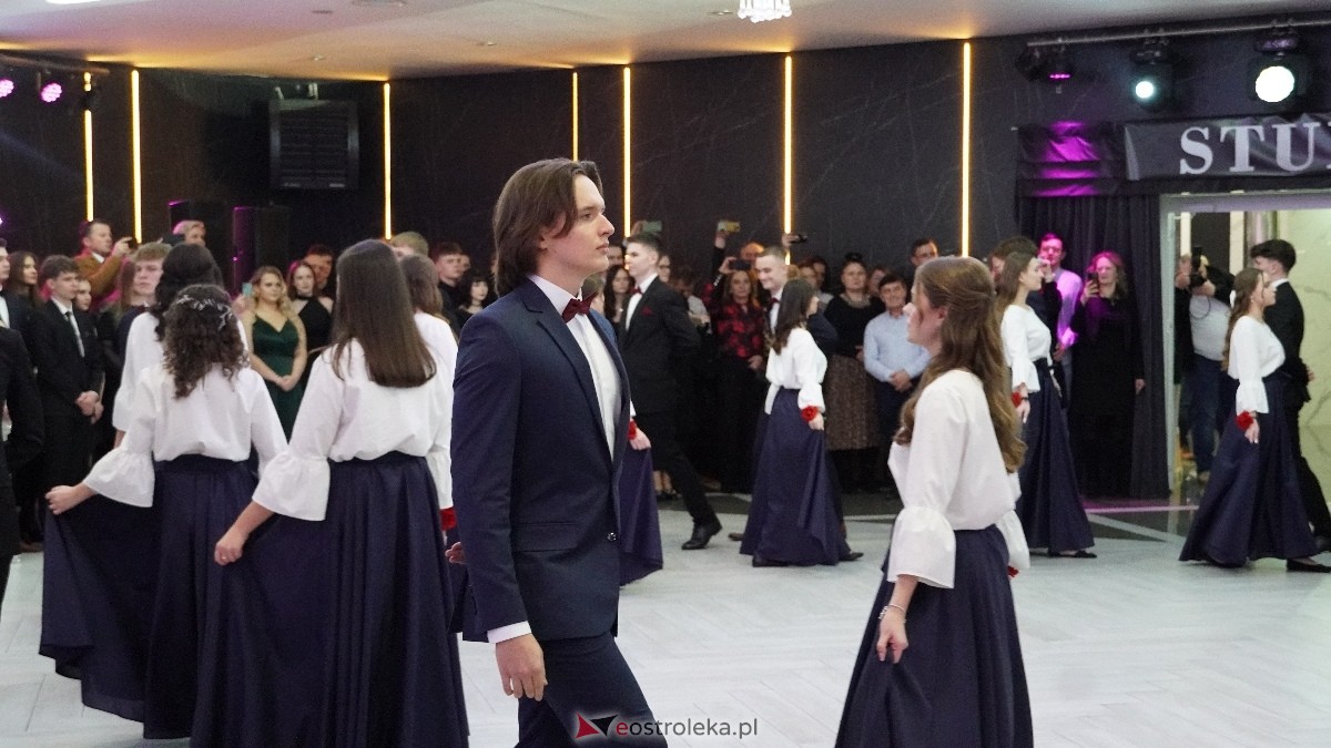  Studniówka w I LO w Ostrołęce [18.01.2025] - zdjęcie #342 - eOstroleka.pl
