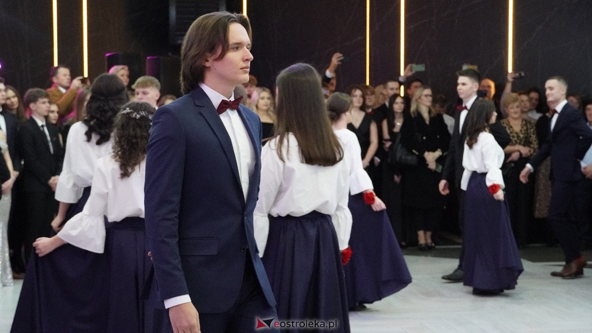  Studniówka w I LO w Ostrołęce [18.01.2025] - zdjęcie #340 - eOstroleka.pl