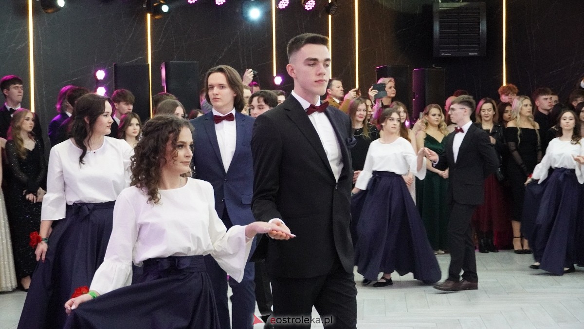  Studniówka w I LO w Ostrołęce [18.01.2025] - zdjęcie #332 - eOstroleka.pl