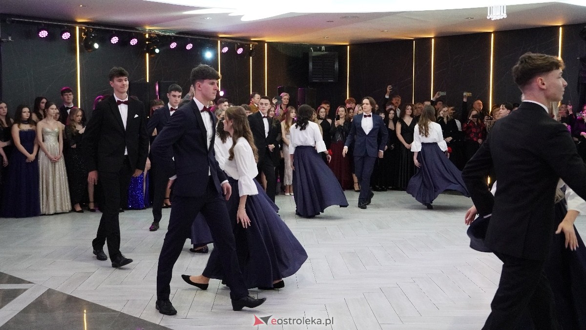  Studniówka w I LO w Ostrołęce [18.01.2025] - zdjęcie #328 - eOstroleka.pl