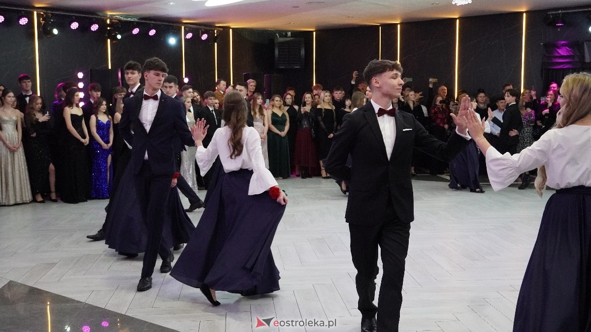  Studniówka w I LO w Ostrołęce [18.01.2025] - zdjęcie #326 - eOstroleka.pl