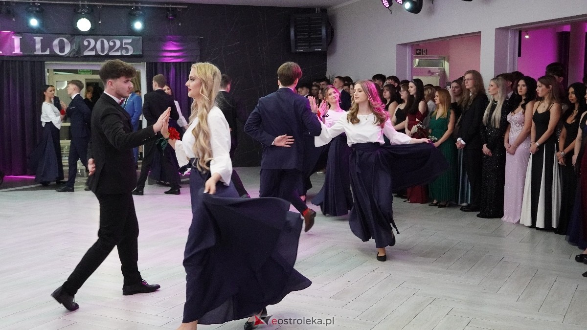  Studniówka w I LO w Ostrołęce [18.01.2025] - zdjęcie #322 - eOstroleka.pl