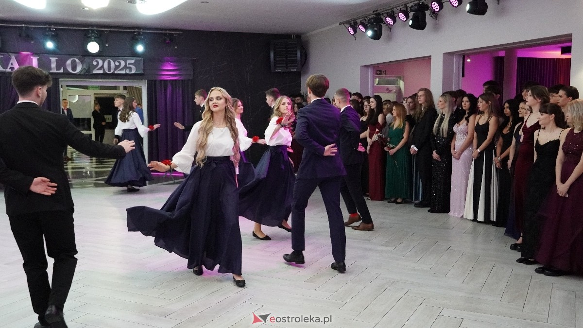  Studniówka w I LO w Ostrołęce [18.01.2025] - zdjęcie #320 - eOstroleka.pl