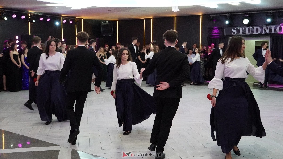  Studniówka w I LO w Ostrołęce [18.01.2025] - zdjęcie #310 - eOstroleka.pl