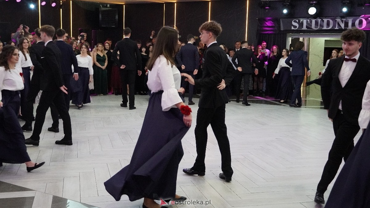  Studniówka w I LO w Ostrołęce [18.01.2025] - zdjęcie #304 - eOstroleka.pl