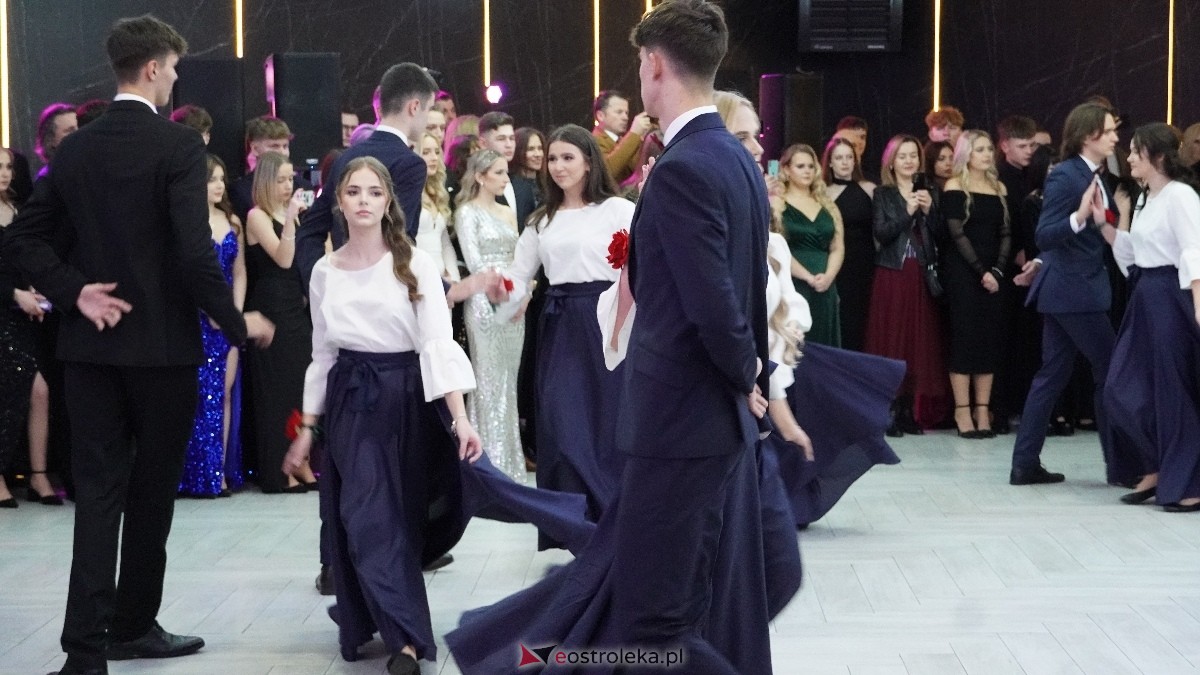  Studniówka w I LO w Ostrołęce [18.01.2025] - zdjęcie #289 - eOstroleka.pl