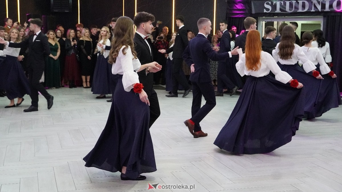  Studniówka w I LO w Ostrołęce [18.01.2025] - zdjęcie #280 - eOstroleka.pl