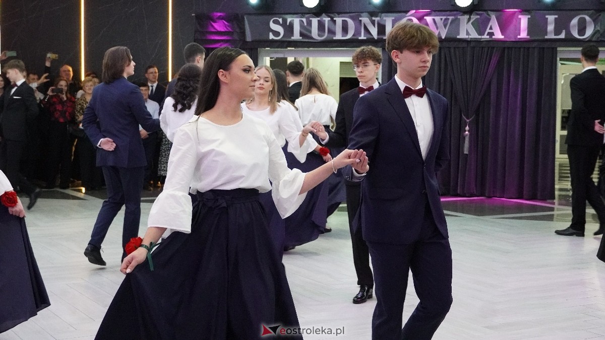  Studniówka w I LO w Ostrołęce [18.01.2025] - zdjęcie #275 - eOstroleka.pl