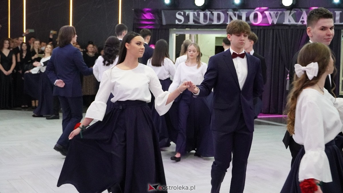  Studniówka w I LO w Ostrołęce [18.01.2025] - zdjęcie #272 - eOstroleka.pl