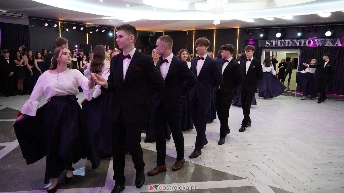  Studniówka w I LO w Ostrołęce [18.01.2025] - zdjęcie #251 - eOstroleka.pl