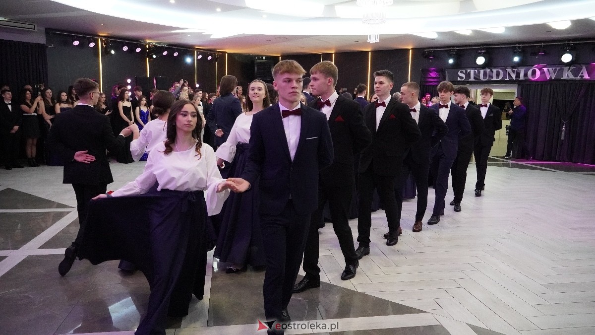  Studniówka w I LO w Ostrołęce [18.01.2025] - zdjęcie #245 - eOstroleka.pl