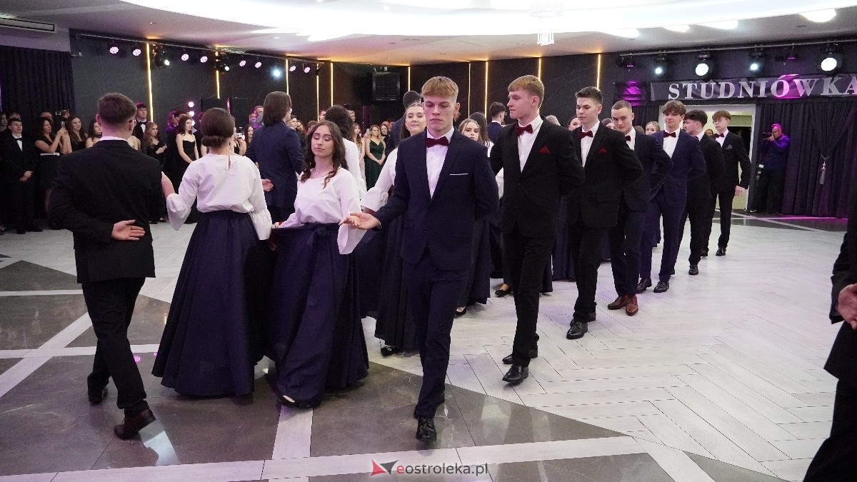  Studniówka w I LO w Ostrołęce [18.01.2025] - zdjęcie #243 - eOstroleka.pl